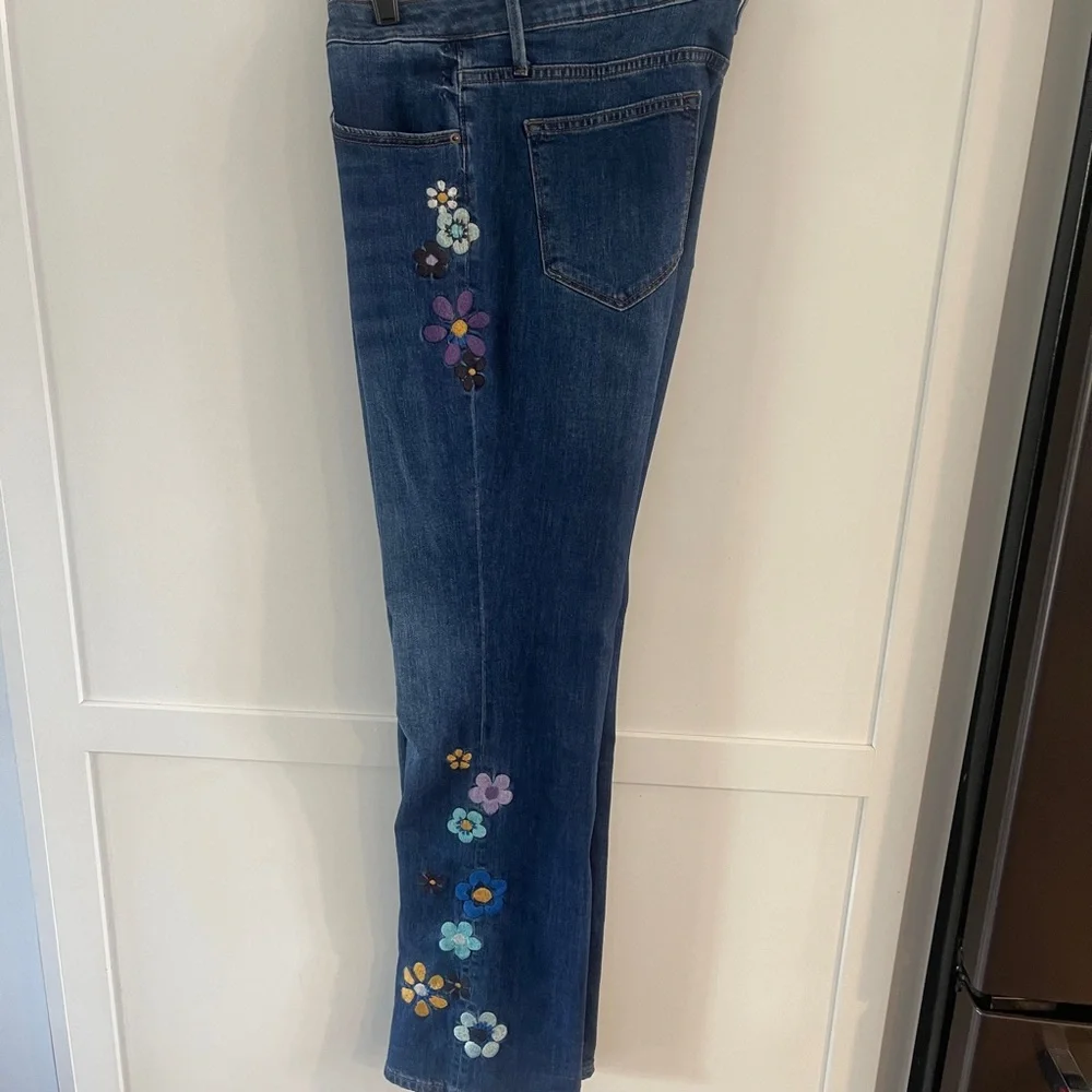 Blue Boot Cut Jeans with Floral Embroidery - Picture 5 of 7